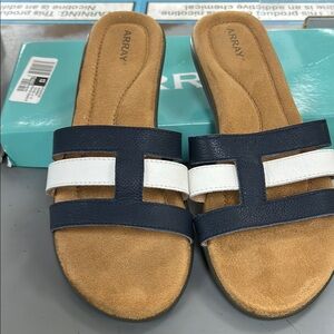 Array Women's Blue and White Slide Sandals